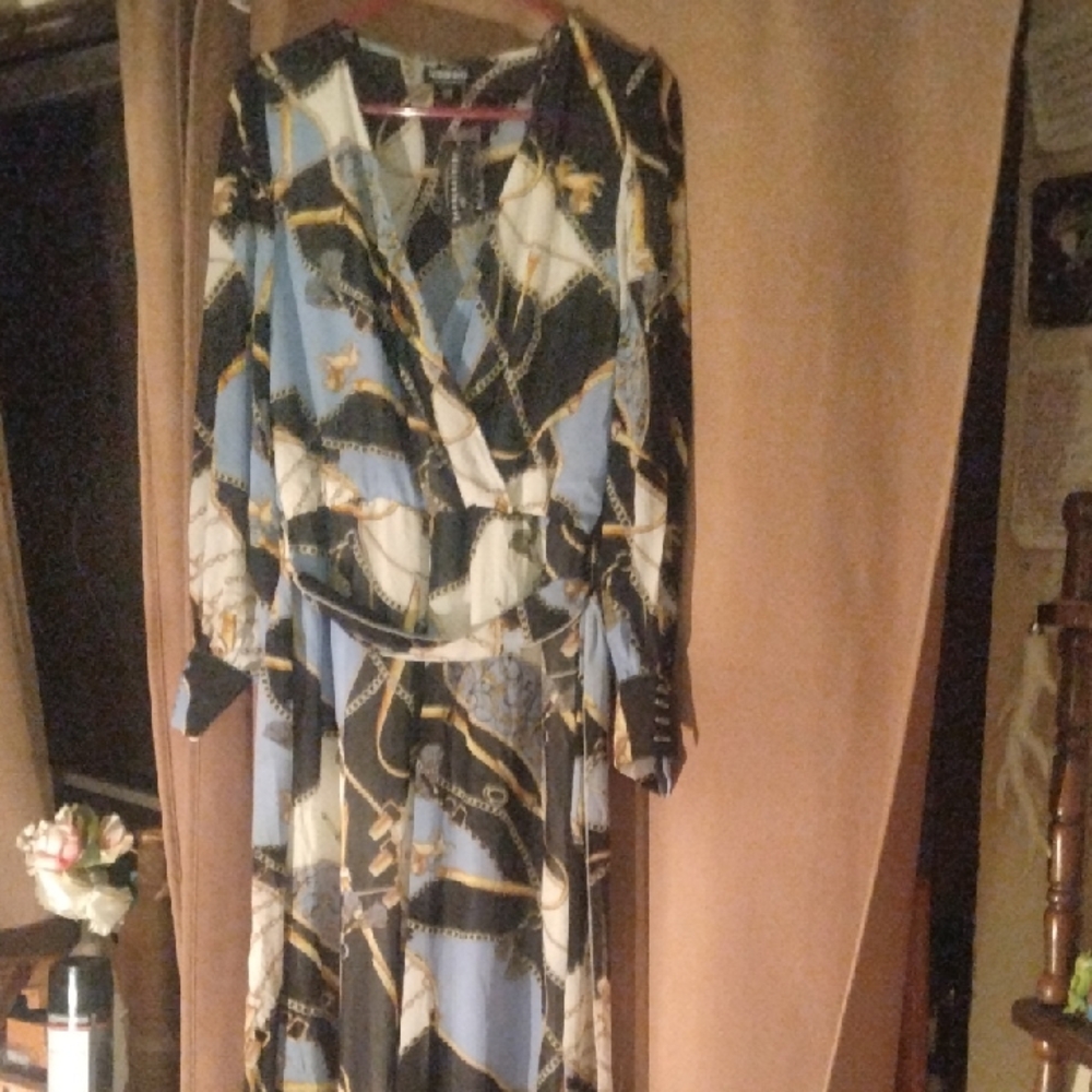 Elegant Blue and Black Chain Print Dress
